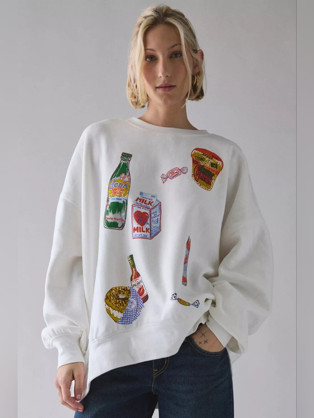 ❣️NEW Urban Outfitters BDG Gemma So Snacky Graphic Oversized Crew Neck Pullover